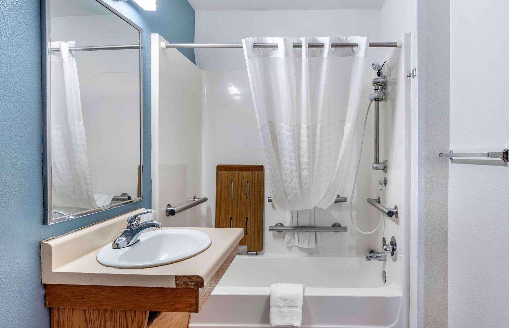 Extended Stay America Select Suites - Louisville - South Lynnview Экстерьер фото